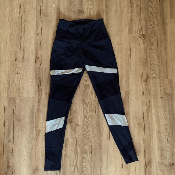 onezie high rise black/nude mesh leggings size M/L - Picture 2 of 5